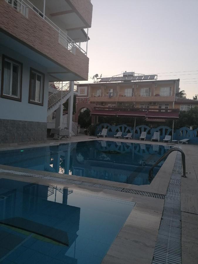 Aparthotel Gunisigi Apart Side